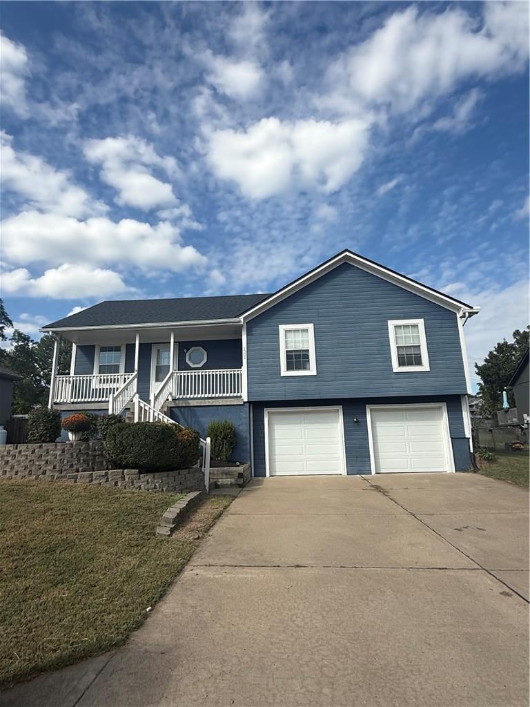 1309 Deena St, Pleasant Hill, MO 64080