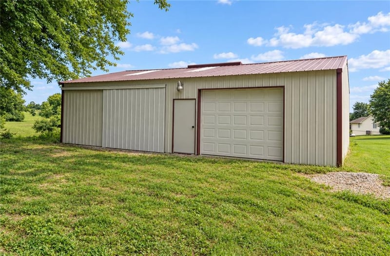 21021 Missouri City Rd, Liberty, MO 64068