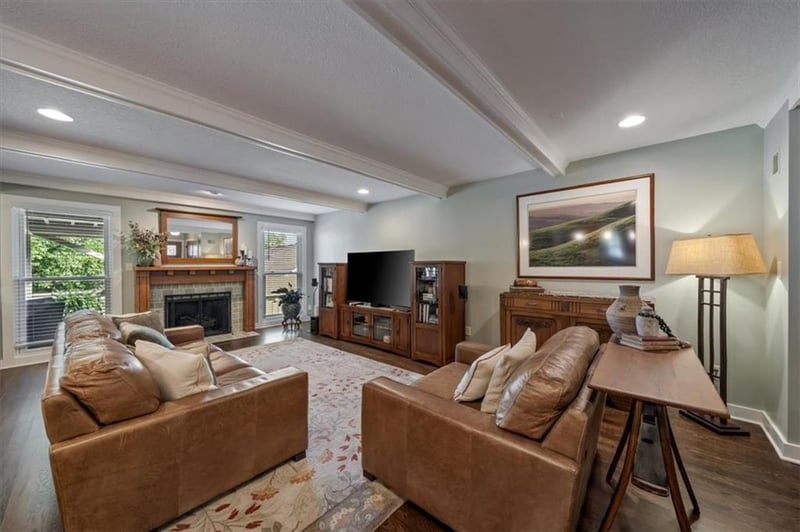 4314 W 112th Ter, Leawood, KS 66211