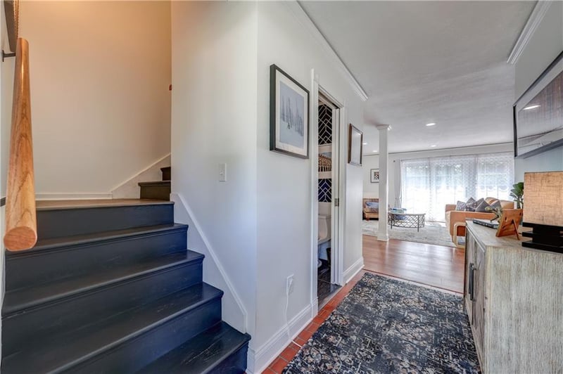 7615 Johnson Dr, Overland Park, KS 66202