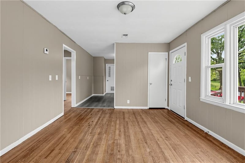 6140 Sloan Ave, Kansas City, KS 66104