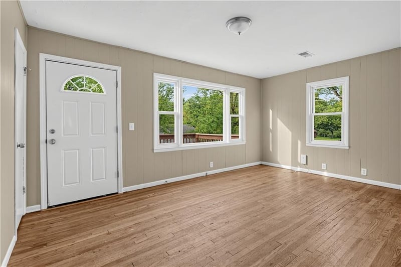6140 Sloan Ave, Kansas City, KS 66104