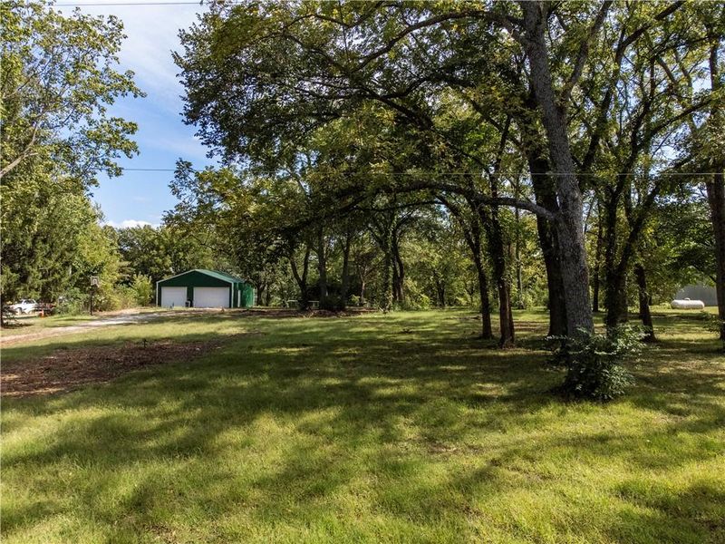 8423 S Russell Rd, Oak Grove, MO 64075