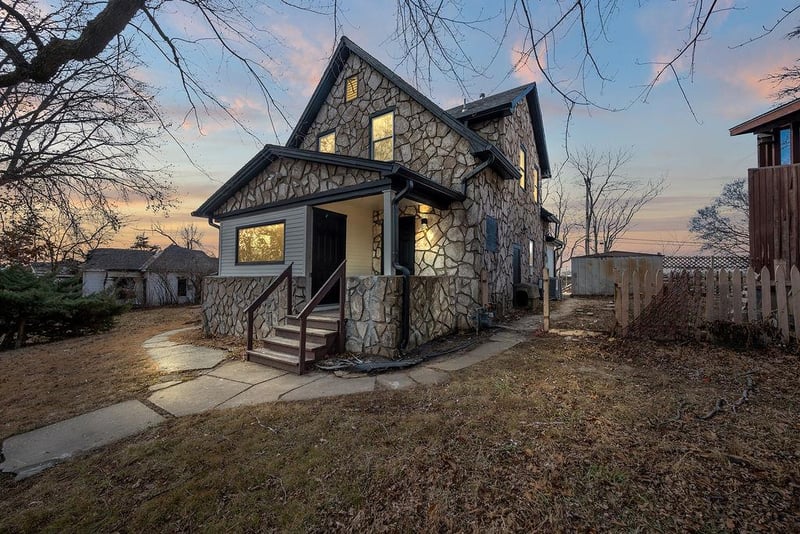 108 S 17th St, Kansas City, KS 66102