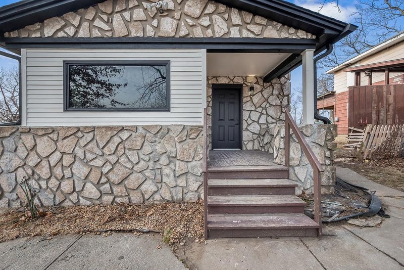 108 S 17th St, Kansas City, KS 66102