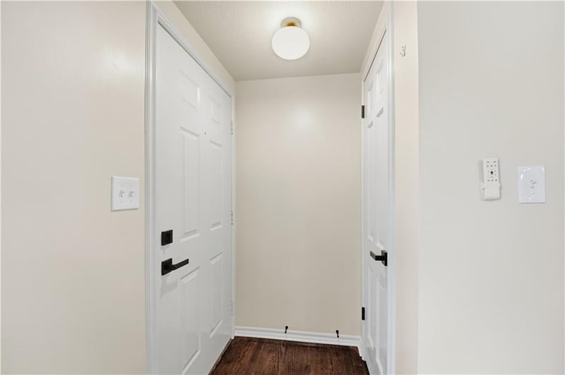 4005 NW 52nd St, Riverside, MO 64150
