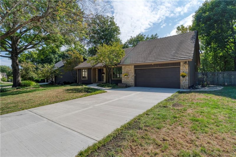 11269 Hadley St, Overland Park, KS 66210