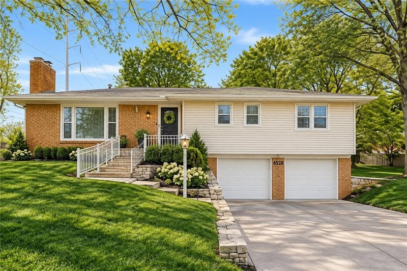 6526 Garfield Dr, Kansas City, KS 66102
