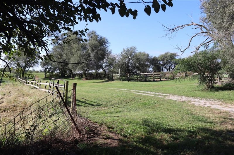 Fry Rd, Edgerton, MO 64444