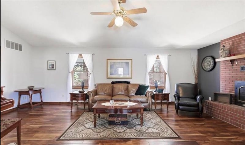 916 E 27th St, Baxter Springs, KS 66713