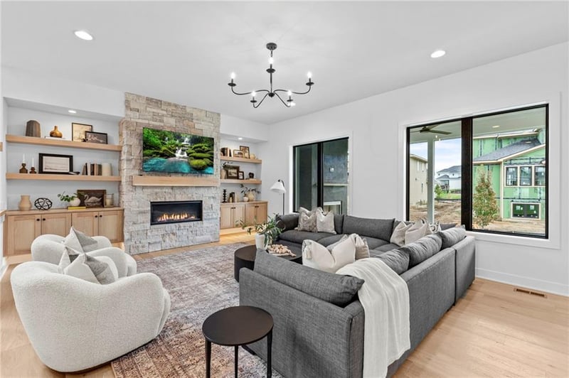 17609 Knox St, Overland Park, KS 66221