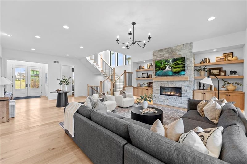 17609 Knox St, Overland Park, KS 66221