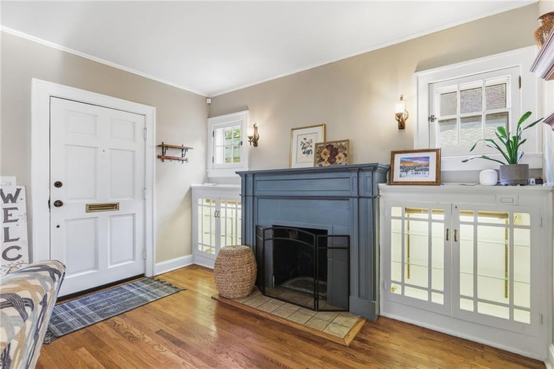 6133 Brookside Blvd, Kansas City, MO 64113