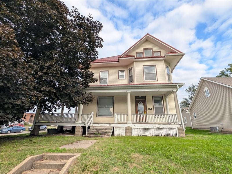 201 S Buchanan St, Maryville, MO 64468