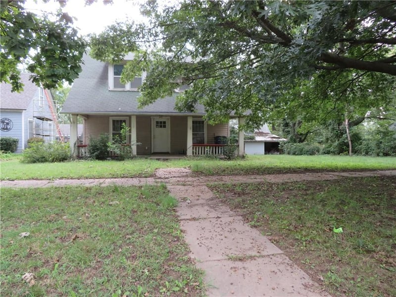 809 Liberty St, Oskaloosa, KS 66066