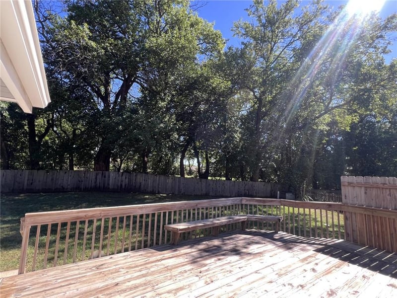 5755 Richards Cir, Shawnee, KS 66216