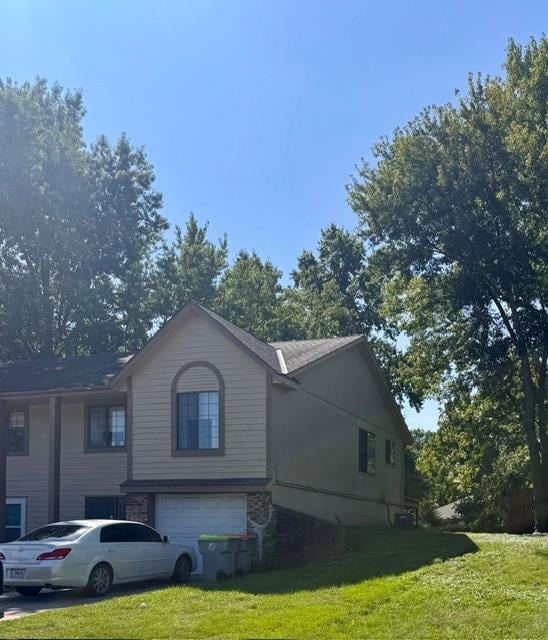 313-315 NW Gibson Rd, Lee's Summit, MO 64063