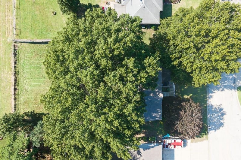 118 South 3rd Ct, Lansing, KS 66043