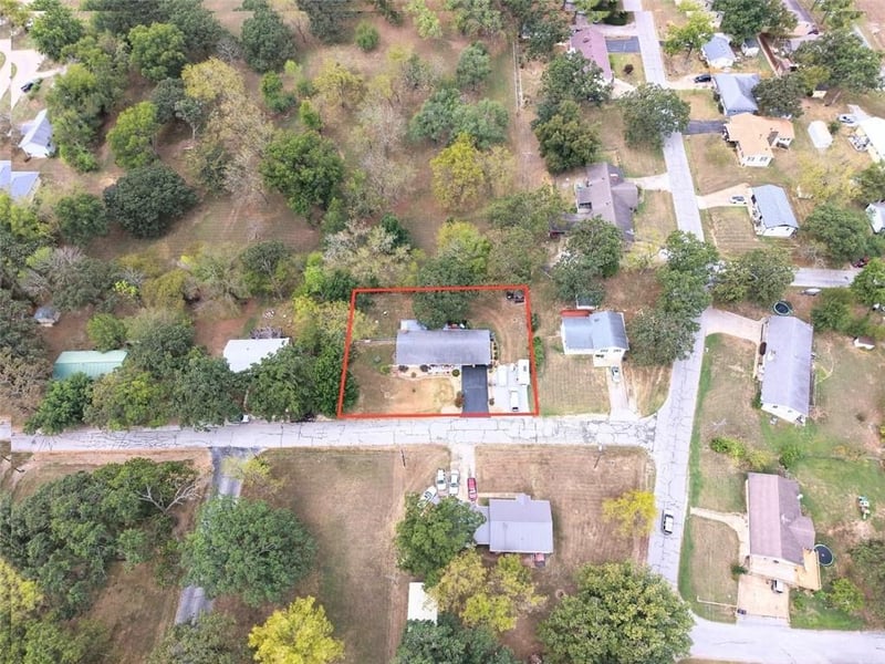 837 Woodlawn Dr, Warsaw, MO 65355