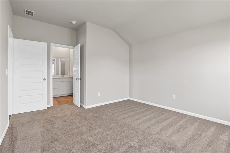 20206 W 195th St, Spring Hill, KS 66083