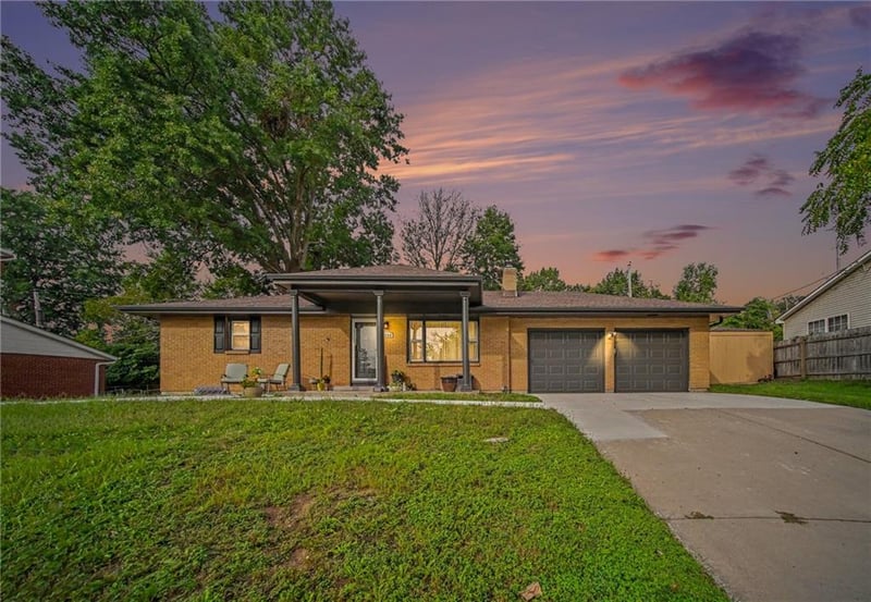 6738 N Madison Ave, Kansas City, MO 64118