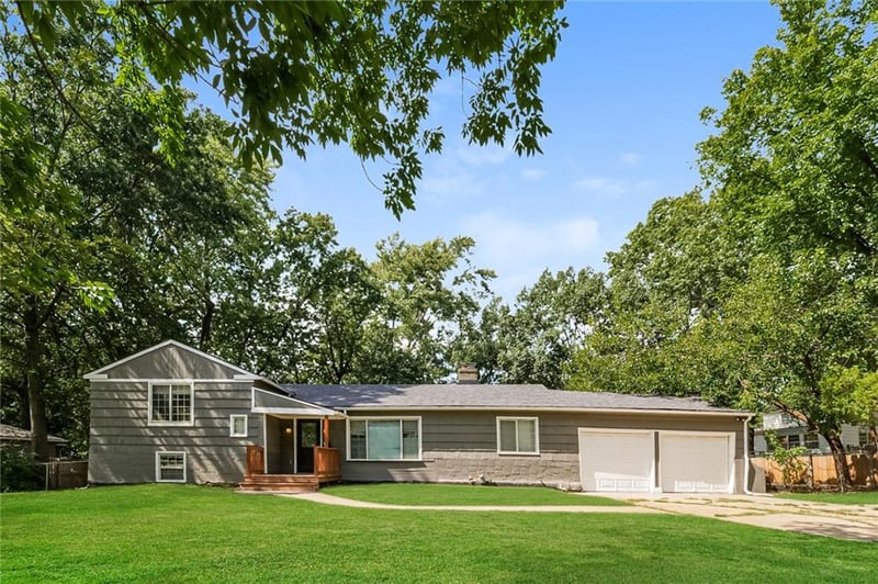 7606 Ward Pw, Kansas City, MO 64114