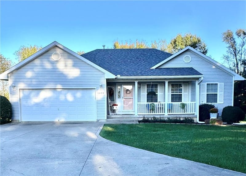 1402 Sam Den Cir, Cameron, MO 64429