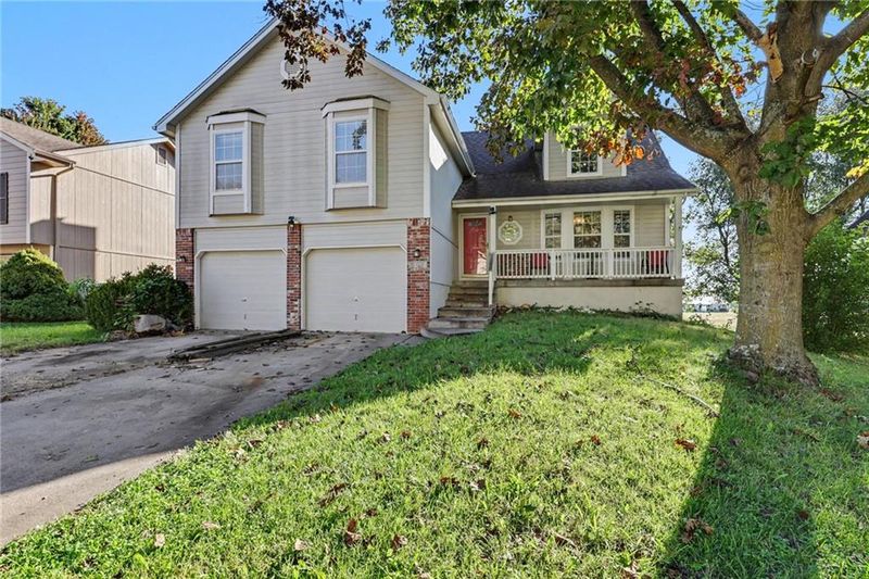 3325 S Sioux Ct, Independence, MO 64057