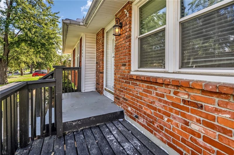 7644 NW Milrey Dr, Kansas City, MO 64152