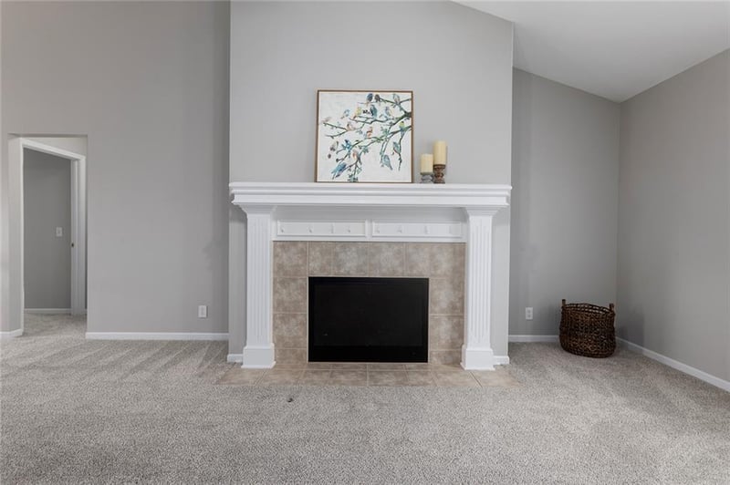 625 Midjay Dr, Liberty, MO 64068
