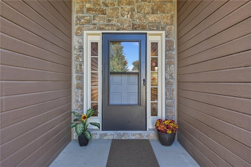 1301 SW 7th St, Oak Grove, MO 64075