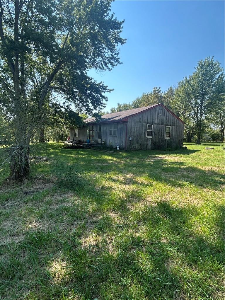 5900 SE W Hw, Lathrop, MO 64465