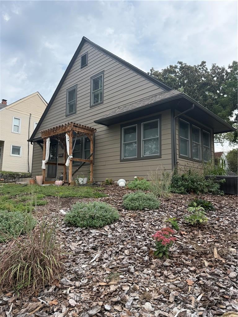 3729 State Line Rd, Kansas City, MO 64111