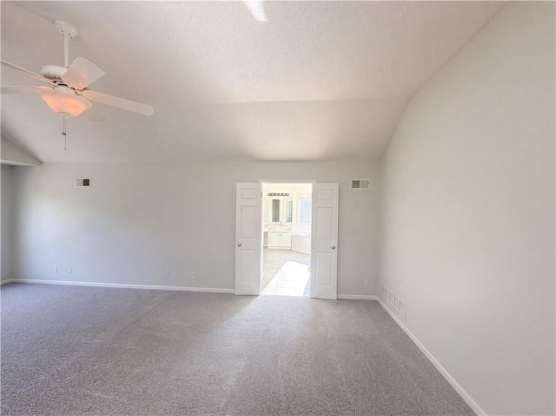 7825 W 143rd Pl, Overland Park, KS 66223