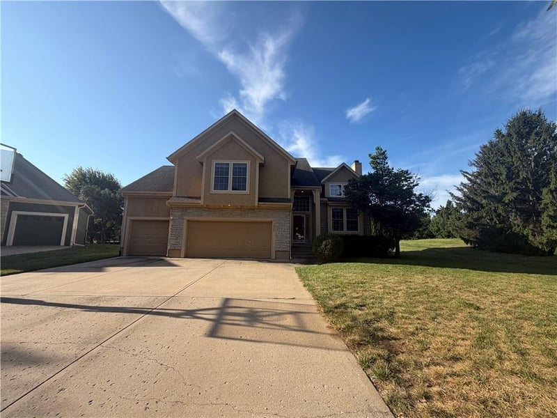 7825 W 143rd Pl, Overland Park, KS 66223
