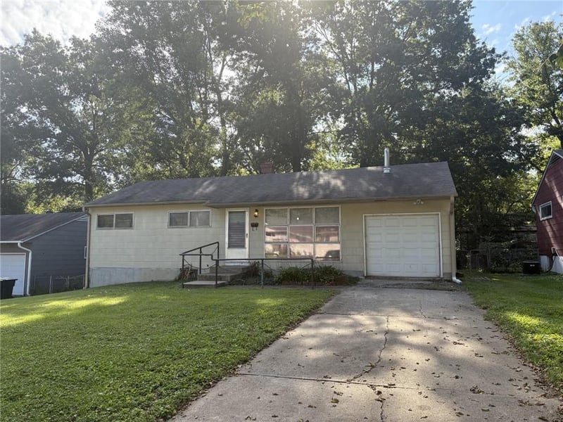 7717 E 112 Ter, Kansas City, MO 64113
