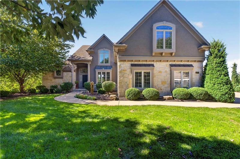 13816 Horton Dr, Overland Park, KS 66223