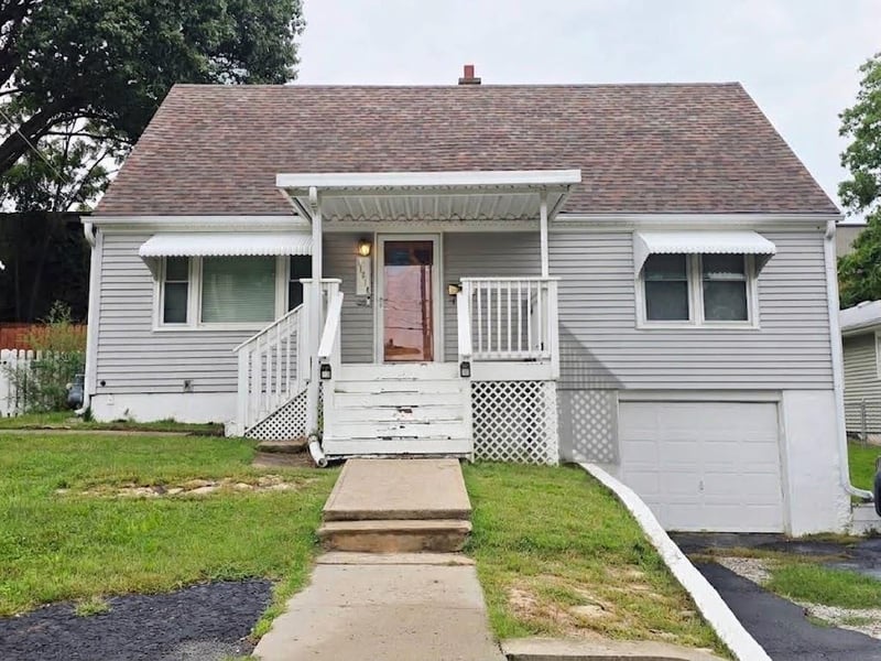 11514 E 15th St, Independence, MO 64052