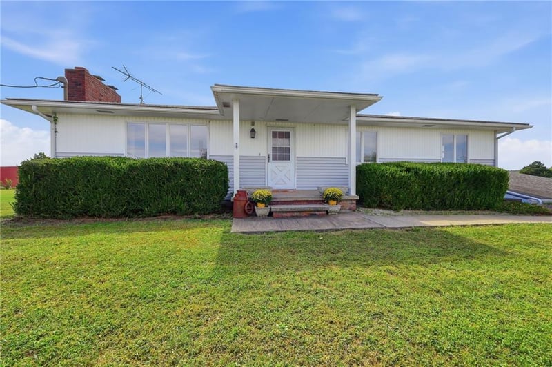 20275 E 1100 Rd, Pleasanton, KS 66075