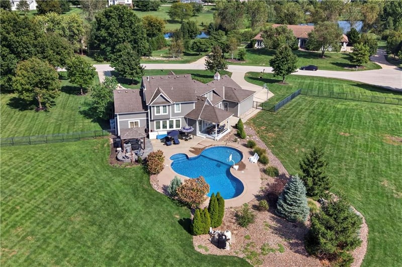 17872 Cody St, Overland Park, KS 66221