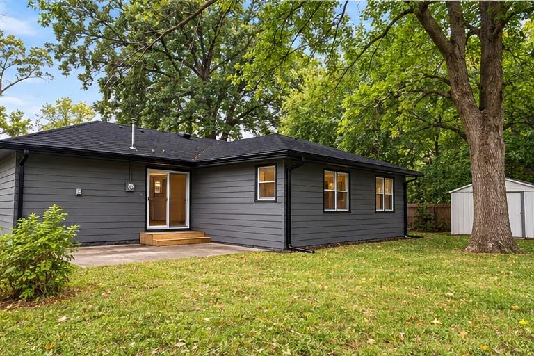 4320 Maggie Ln, Kansas City, KS 66102