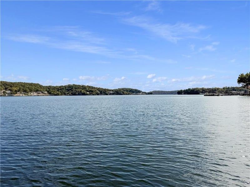 28987 E Gibson Point Rd, Gravois Mills, MO 65037