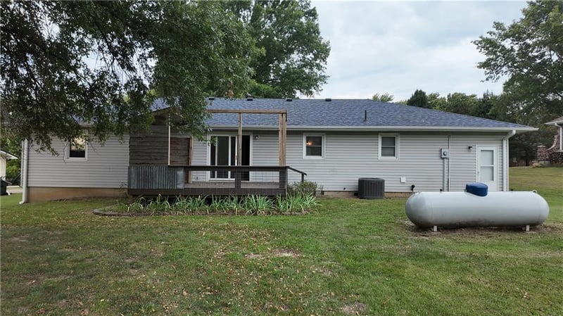 Crawford Ln, Preston, MO 65732