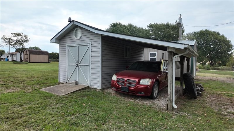 Crawford Ln, Preston, MO 65732