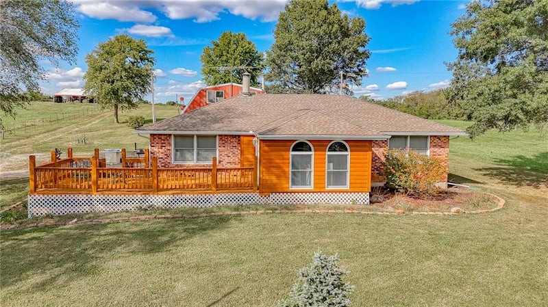 755 NW 800th St, Centerview, MO 64019