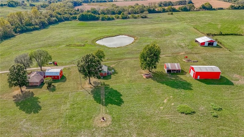 755 NW 800th St, Centerview, MO 64019
