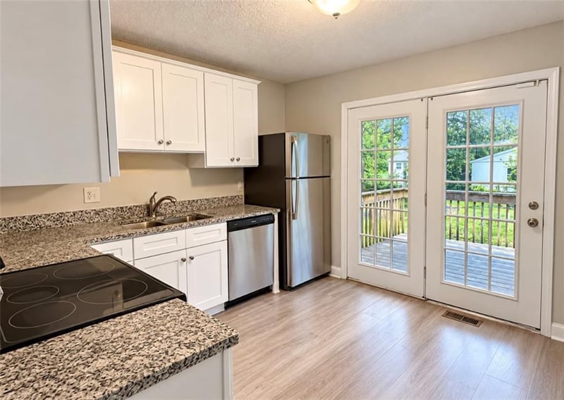 1524 N Seminole Dr, Independence, MO 64058