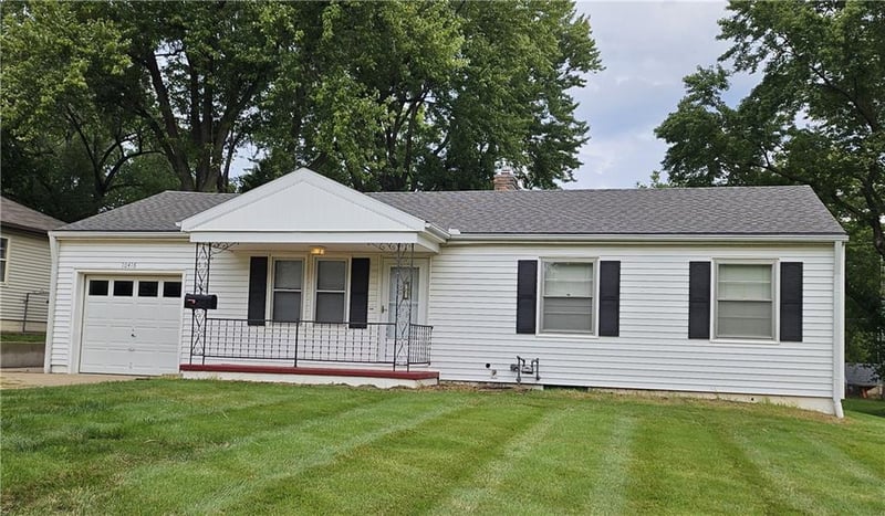 10416 E 28th Ter S, Independence, MO 64052