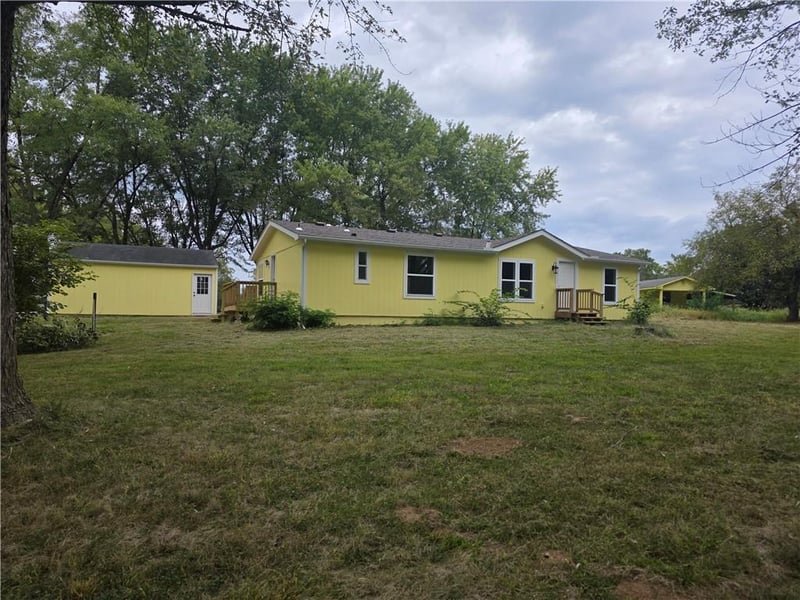 321 NW 1551st Rd, Holden, MO 64040