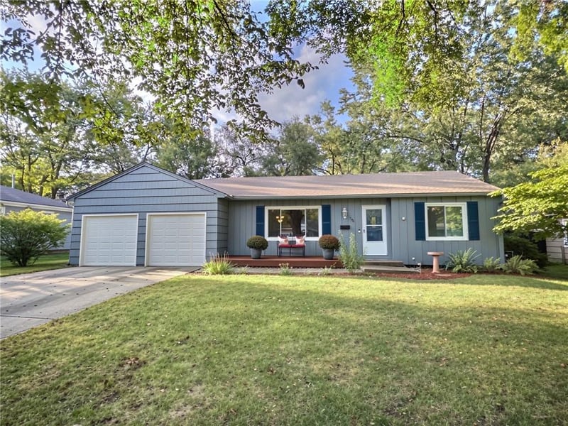 13200 Logan Ln, Lenexa, KS 66215